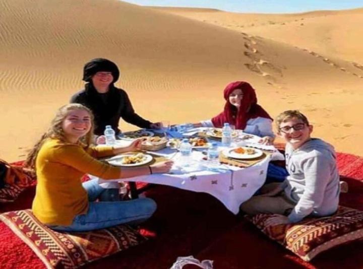 Merzouga Top Luxury Camp Экстерьер фото